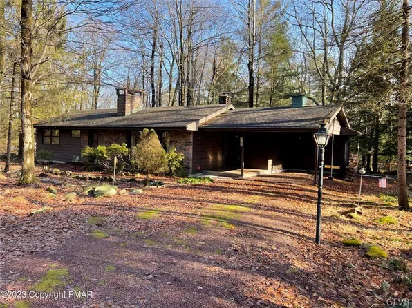 64 Greenwood Rd, Lake Harmony, PA 18624