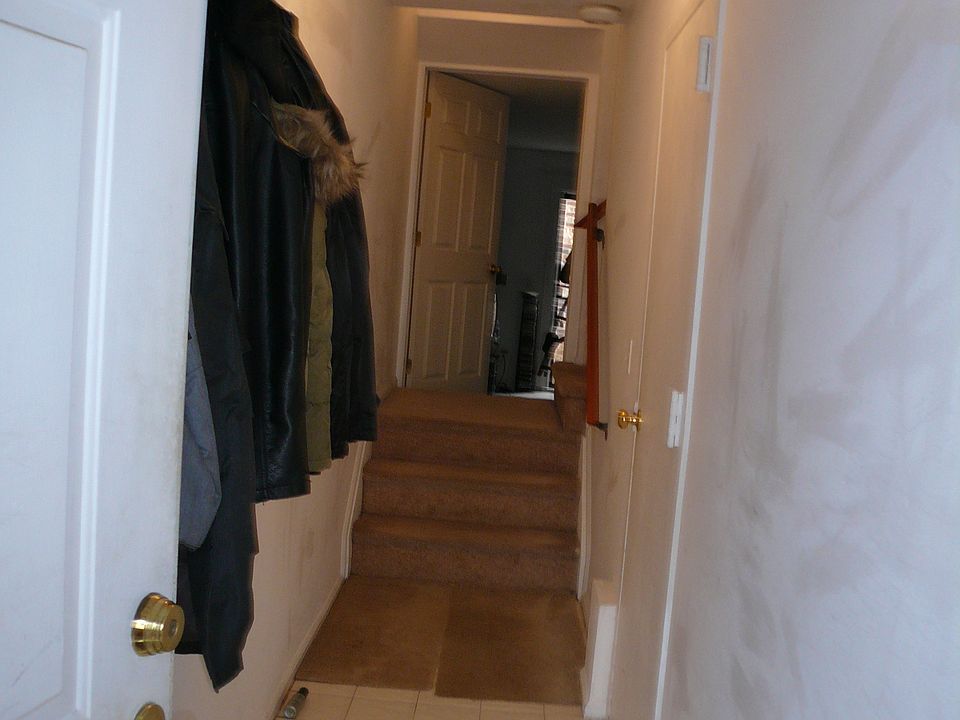 1st image of 12 Lyndale Ln