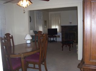 148 Wicks Ln, Malverne, NY 11565
