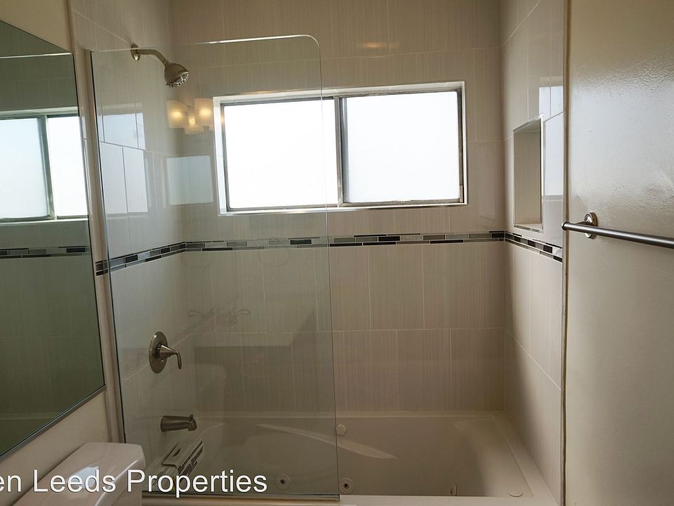 1st image of 3708 Veteran Ave APT 03