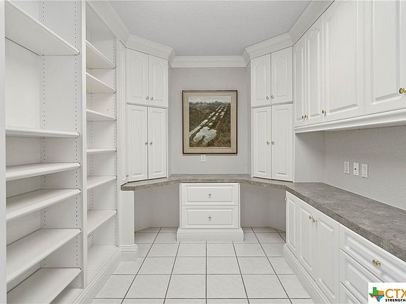 5th image of 2271 Kensington Way