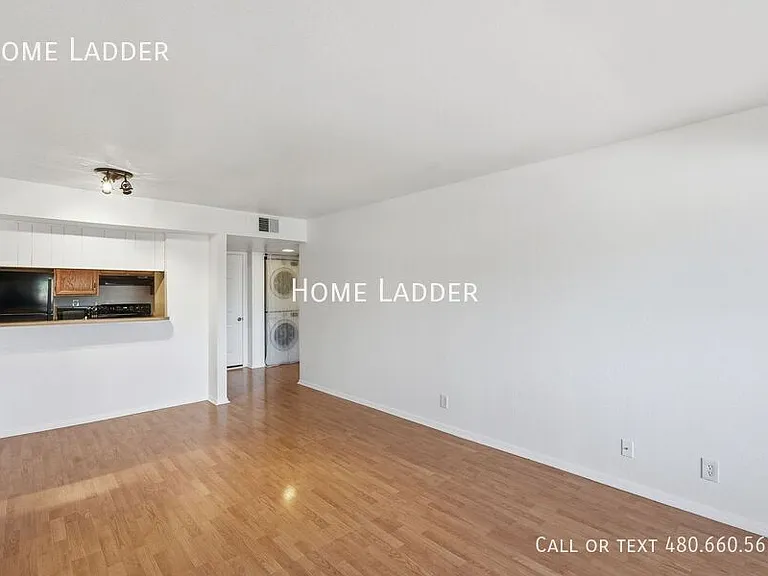540 N May St #3075 — Photo 4