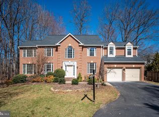 5206 Whisper Willow Dr, Fairfax, VA 22030