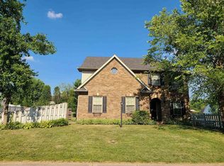 8441 Manchester Ct, Evansville, IN 47725