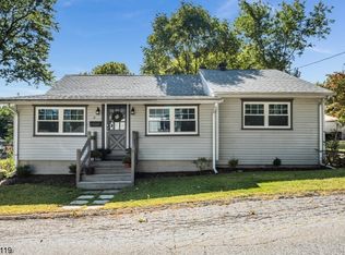 11 Cottage Circle Rd, Denville, NJ 07834