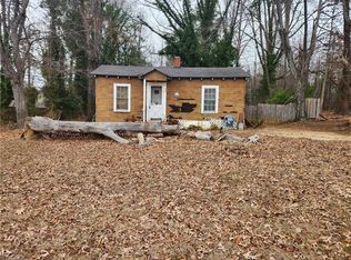 306 Greenbriar Rd, Greensboro, NC 27405