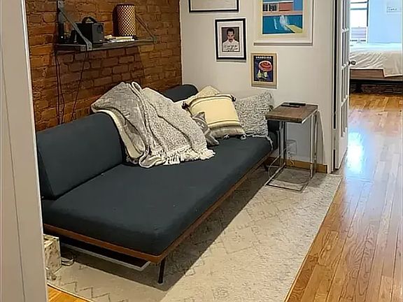 3rd image of 286 E 10th St #3B