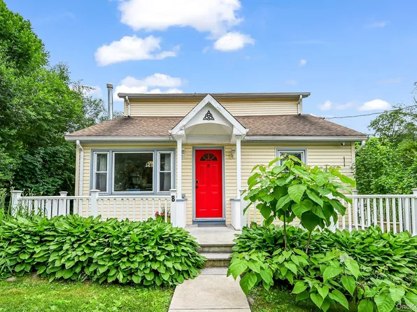 8 Stellar Drive, Greenwood Lake, NY 10925