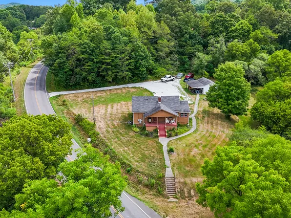 2137 E Wolf Valley Rd, Clinton, TN 37716