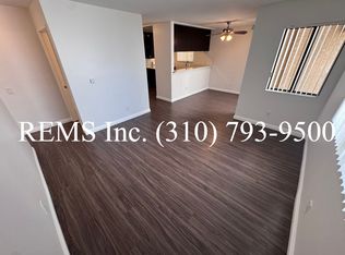 860 W 165th Pl APT 103, Gardena, CA 90247