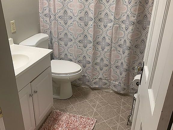 3rd image of 9409 Talbot Dr