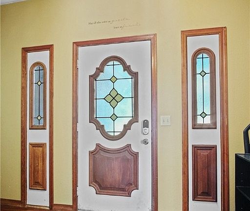 4th image of 21646 Pinehurst Ct