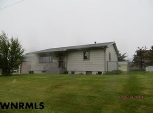 504 E 6th St, Bayard, NE 69334