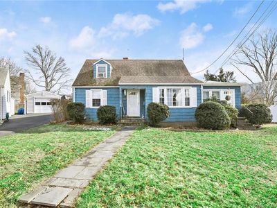 33 Reef Ct, Fairfield, CT, 06824