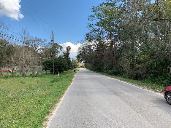 4th image of 7052 Silver Lake Dr
