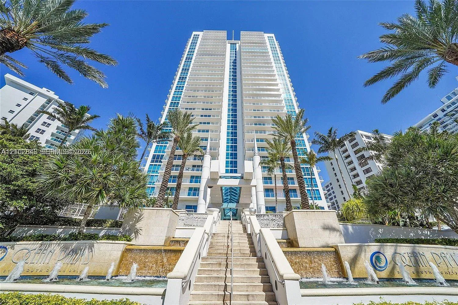 Ocean Palms Condo — Photo 2
