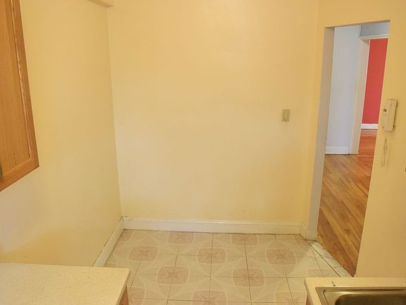 4th image of 14124 78th Ave #3K