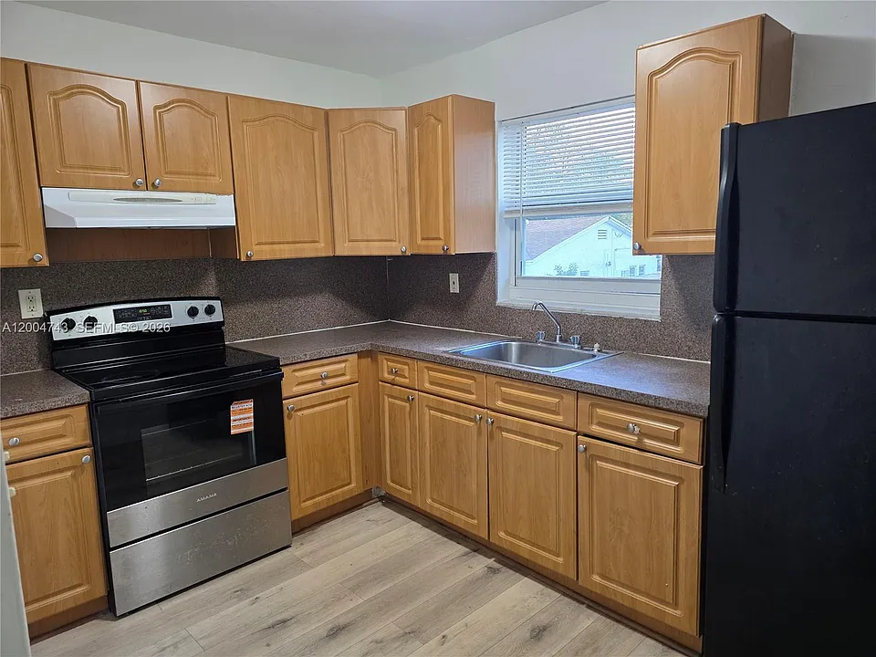1111 NW 19th Ave #205