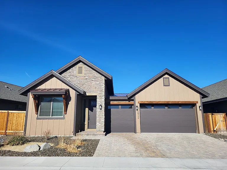 2932 Cambria Loop — Photo 1