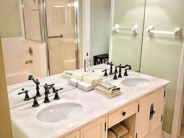 250 Saint Lucie Ln #8 — Photo 2