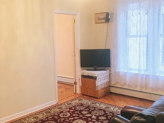 2nd image of 755 44th St #4