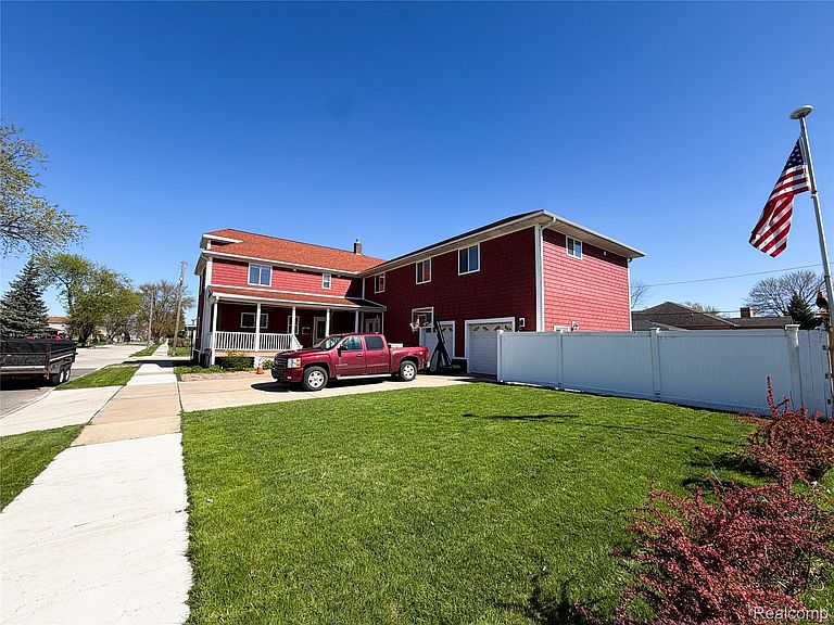 Listing photo 5