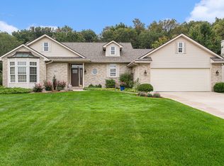 8612 Cedar Lake Dr, Jenison, MI