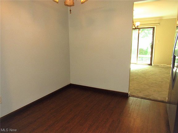 5th image of 9459 Madison Ln #124