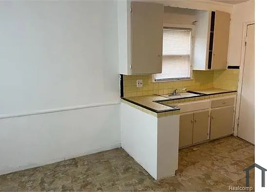 3 bed, $1,595 — Photo 4