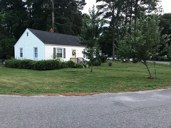 2nd image of 1421 Fort Hill Dr