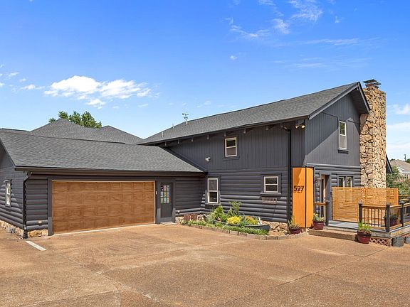3rd image of 527 Lakeview Cir