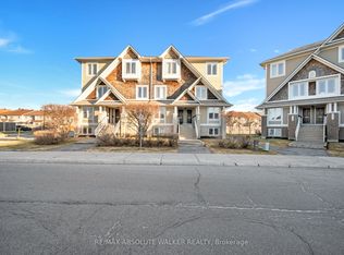 633 Lakeridge Dr #32, Ottawa, ON K4A0H4