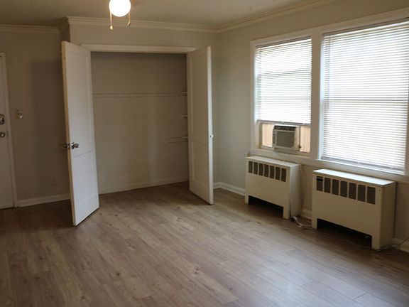 2nd image of 4651-4655 NE Antioch Rd #4655-10