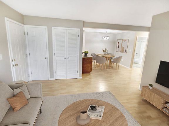 5th image of 17048 Sandalwood Creek Dr APT B