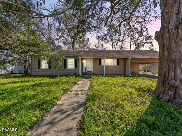 714 E 8th St, Crowley, LA 70526