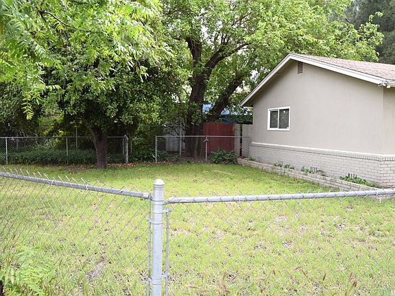 3rd image of 2450 E Alpine Ave