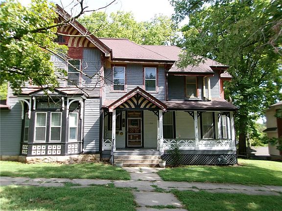 2nd image of 526 N 5th St