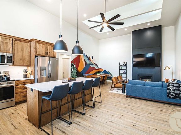 2nd image of 1002 S White Ave #2