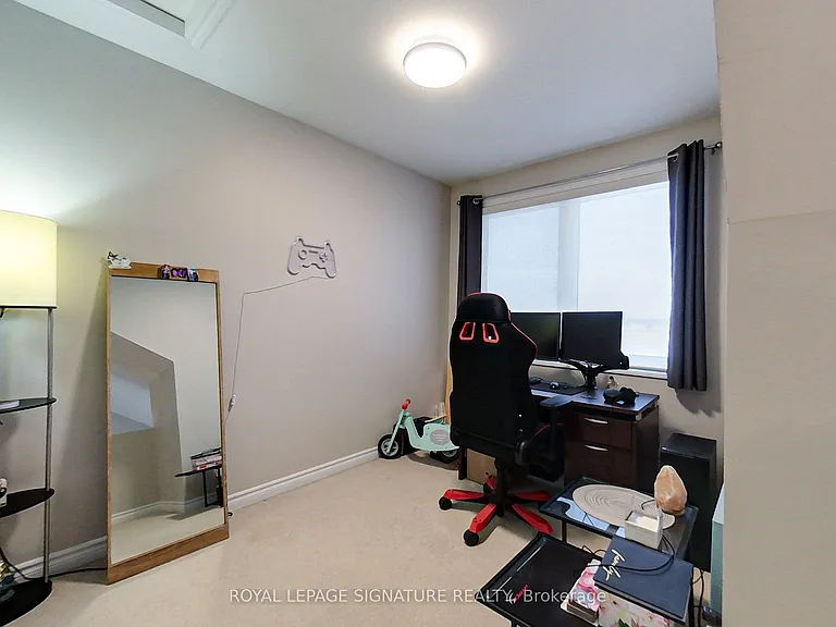 7 Anchorage Cres #304 — Photo 22
