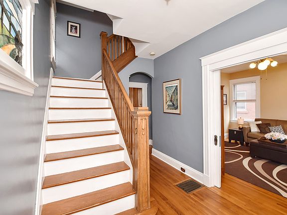 3rd image of 2634 Ida Ave