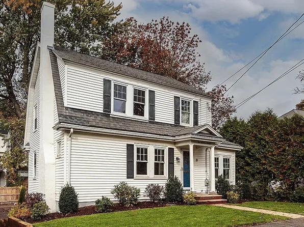 590 Pleasant St, Milton, MA 02186