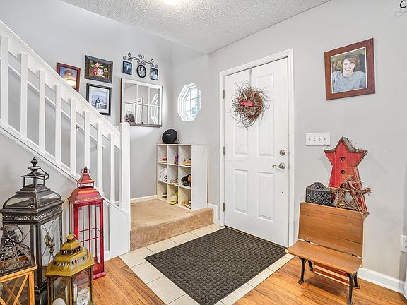 4th image of 961 Brittany Dr