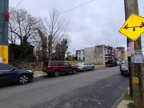 827 W Cumberland St, Philadelphia, PA 19133