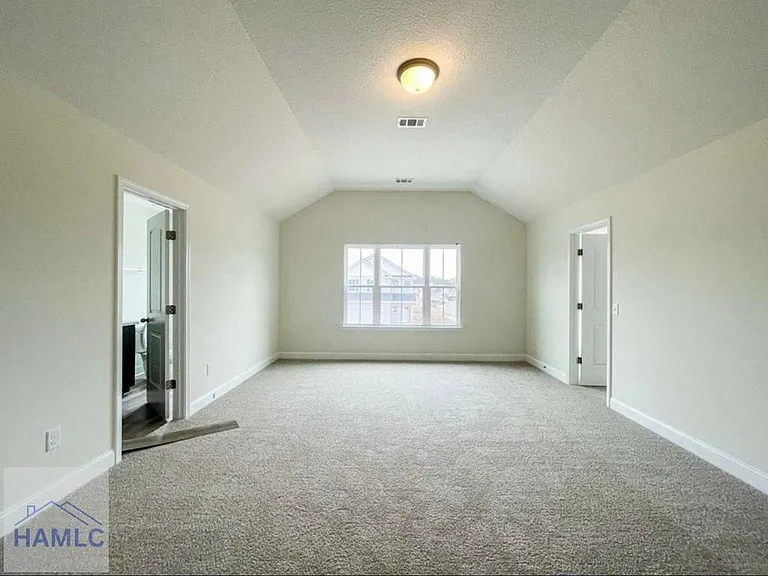 100 Centennial Ct — Photo 14
