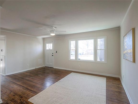3rd image of 7115 Outlook St