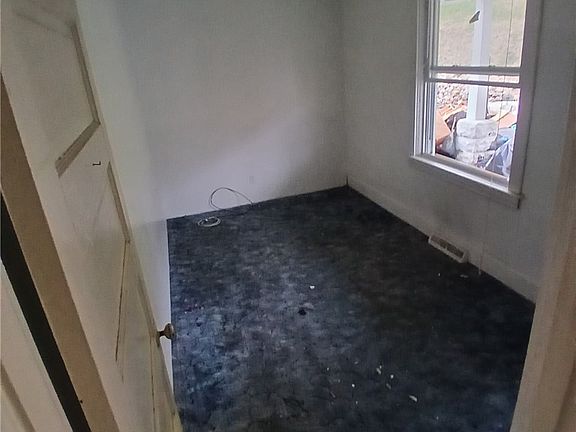 5th image of 500 Pointview Rd