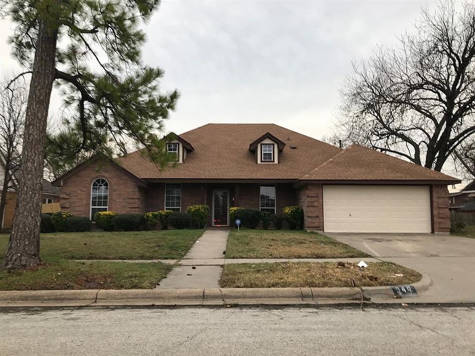 1st image of 940 Marion Ave