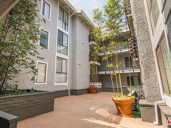 3rd image of 11706 Montana Ave APT 111