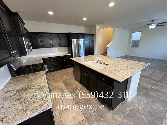 4th image of 2245 Lombard Ln