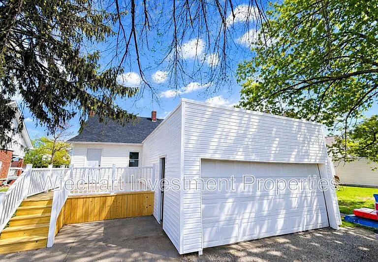 409 Gibbs Ave — Photo 4